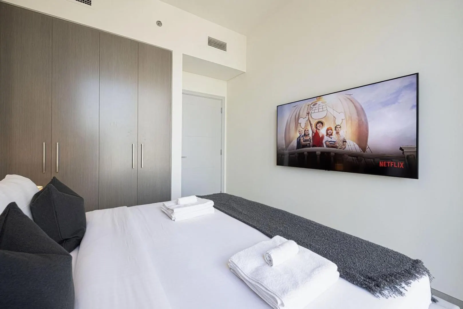 Luxe | Luxury 4Br | Burj Khalifa & Fountain Views Apartment Dubai