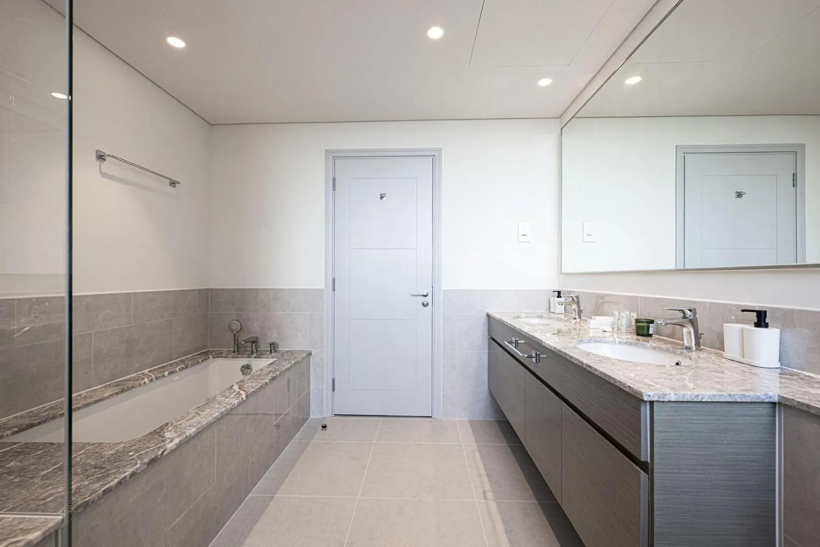 Luxe | Luxury 4Br | Burj Khalifa & Fountain Views Apartment Dubai