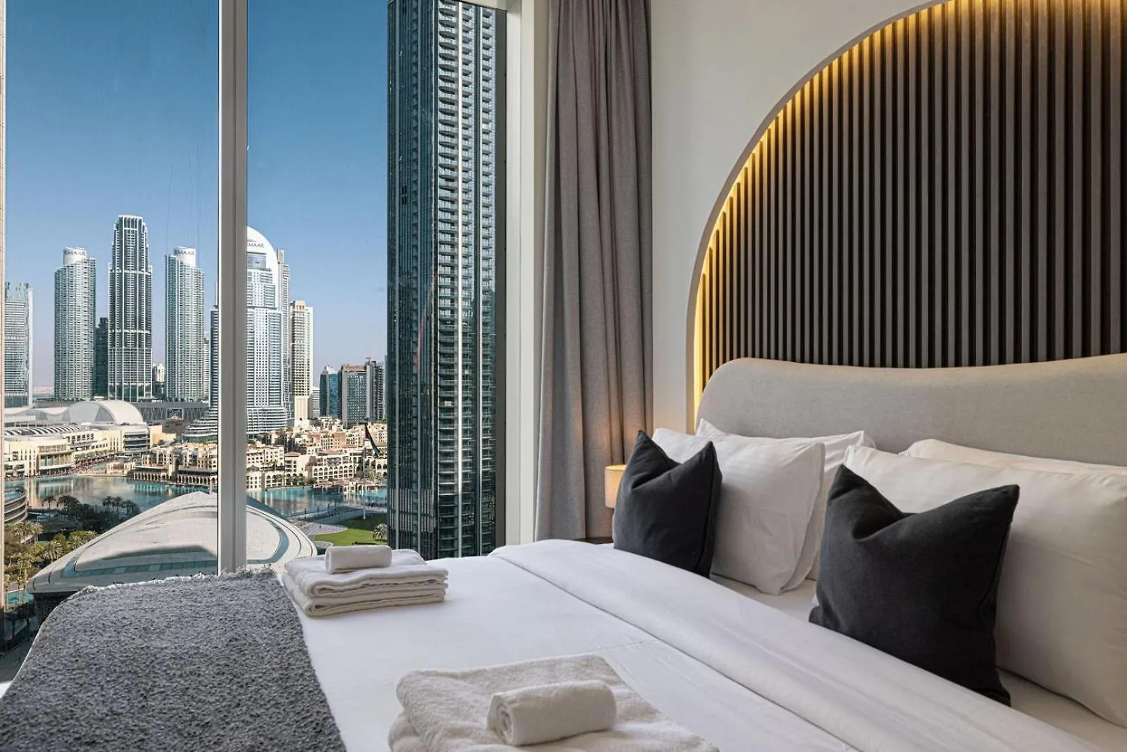 Luxe | Luxury 4Br | Burj Khalifa & Fountain Views Apartment Dubai