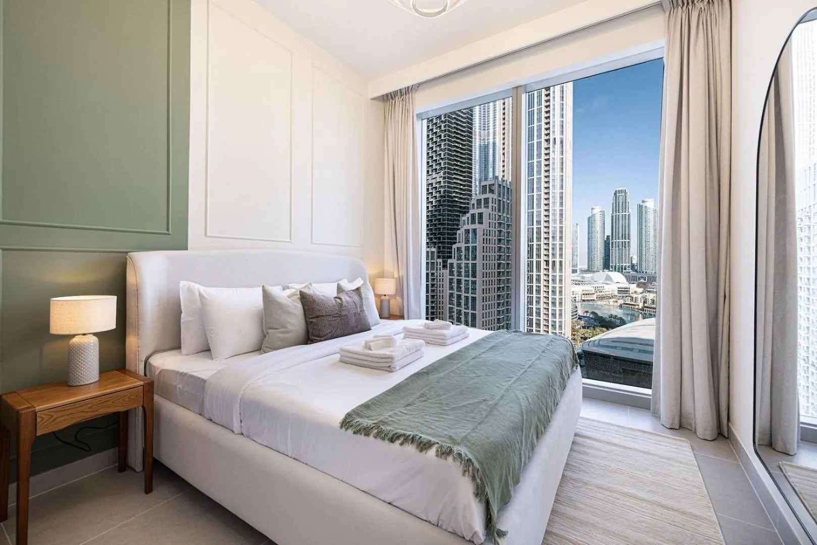 Luxe | Luxury 4Br | Burj Khalifa & Fountain Views Apartment Dubai